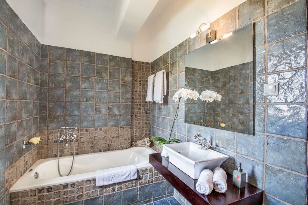 Photo of Bathroom in Pemonia