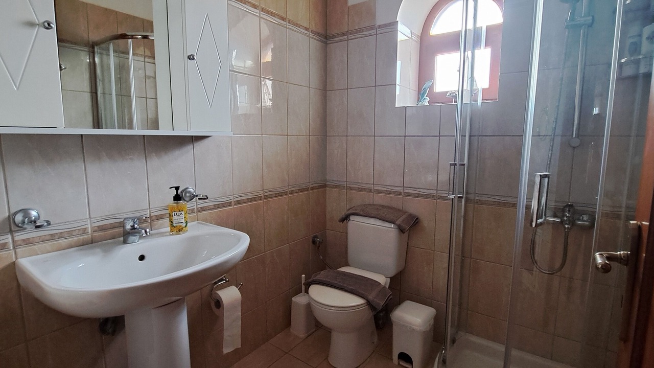 Photo of Bathroom in Lefktron