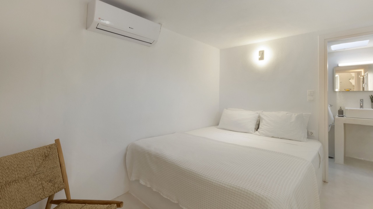Photo of Bedroom in Paros