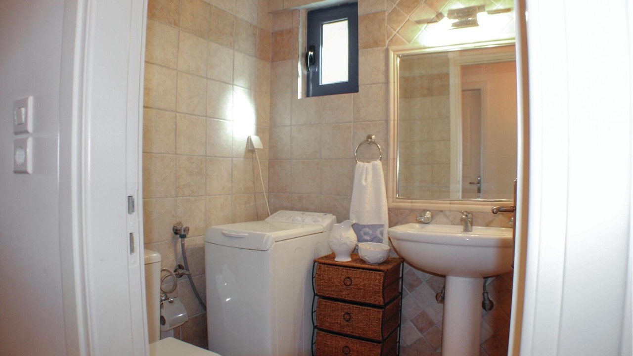 Photo of Bathroom in Kato Diminio
