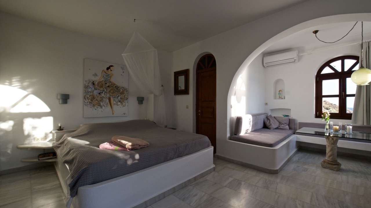 Photo of Bedroom in Fira