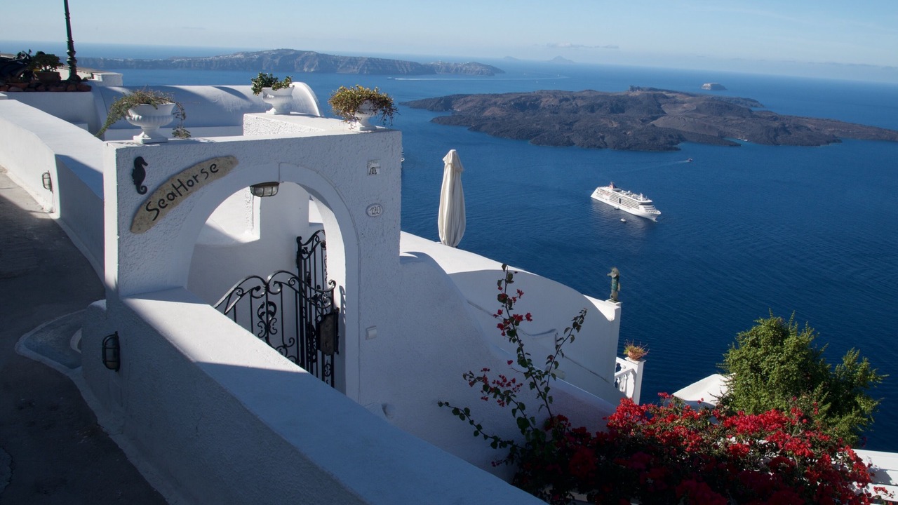 Photo of Others in Fira