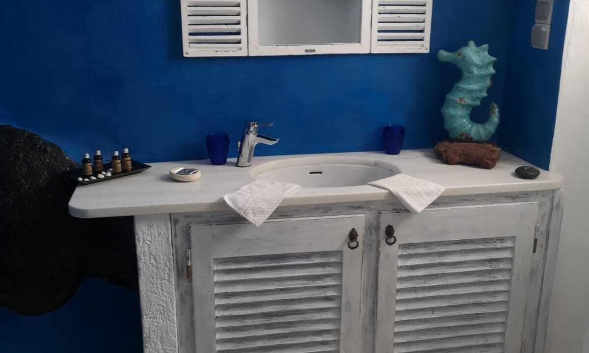 Photo of Bathroom in Fira