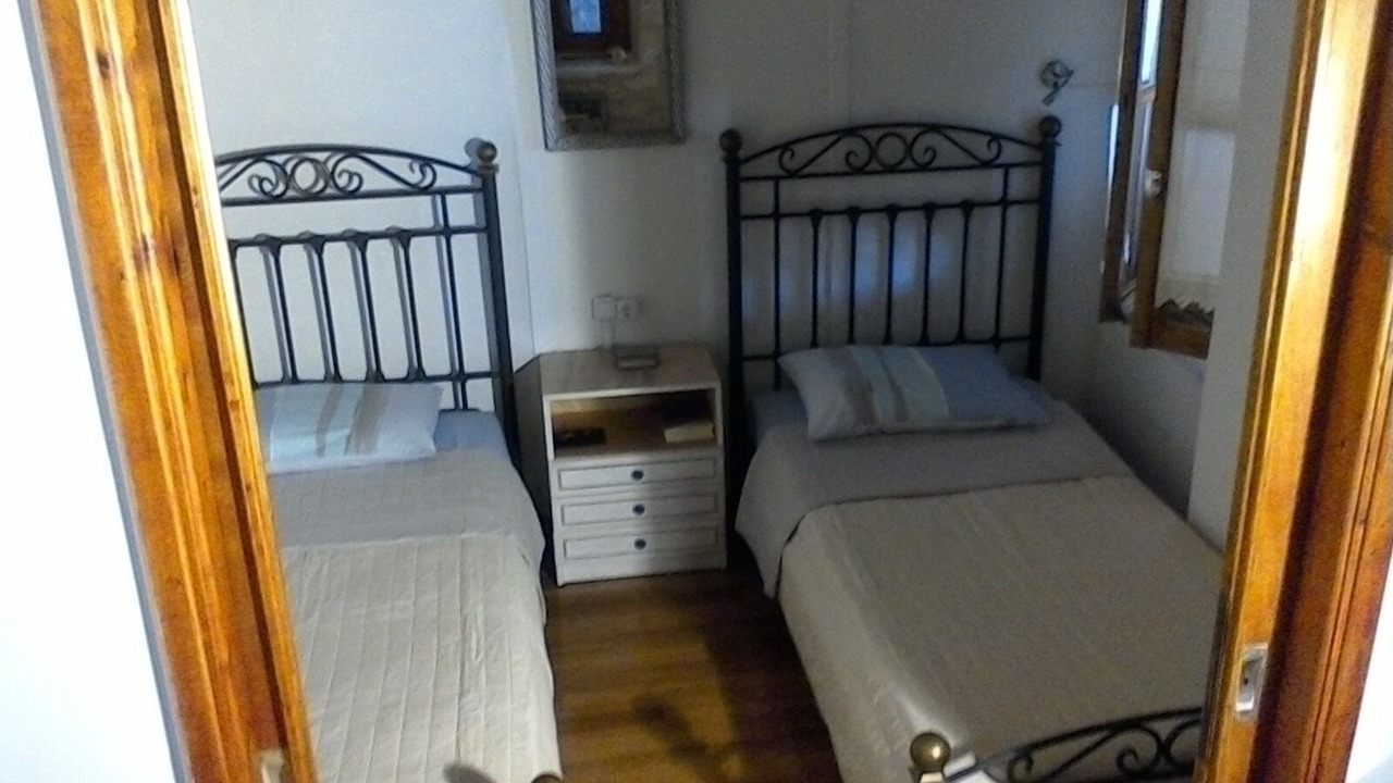 Photo of Bedroom in Lefktron