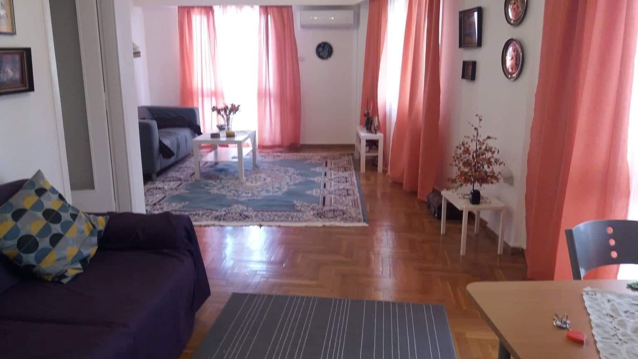 Photo of Livingroom in Exarhia