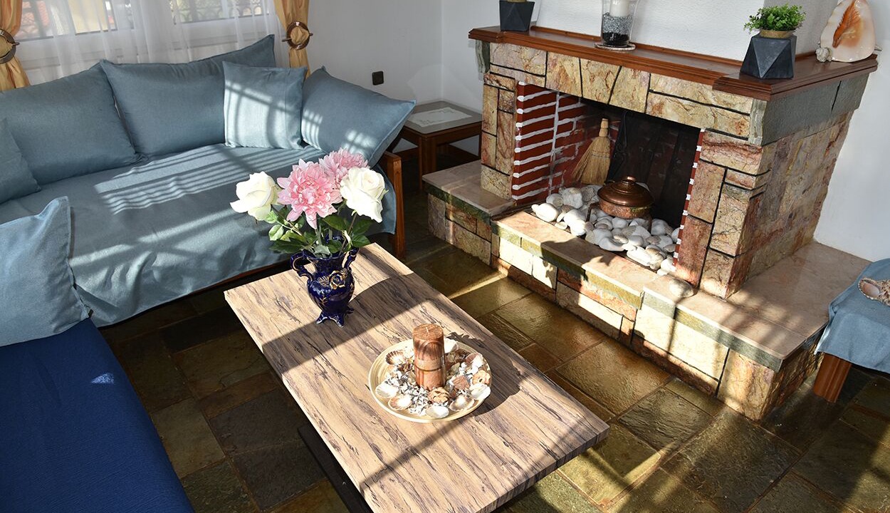 Photo of Livingroom in Lavreotiki
