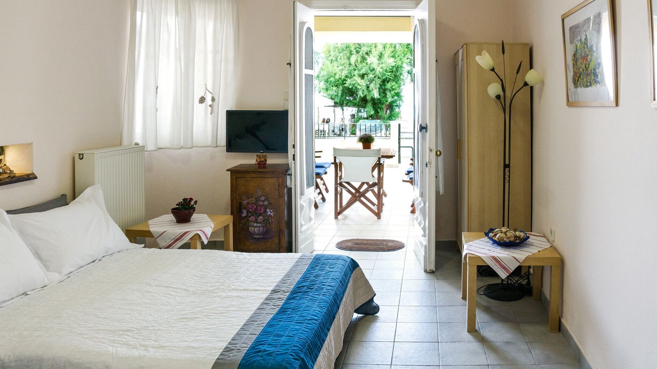 Photo of Bedroom in Neoi Epivates