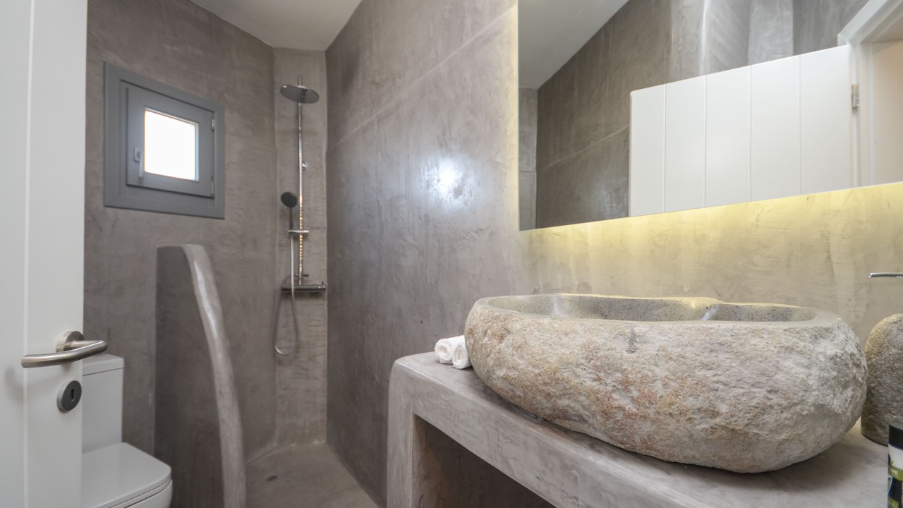 Photo of Bathroom in Akrotiri