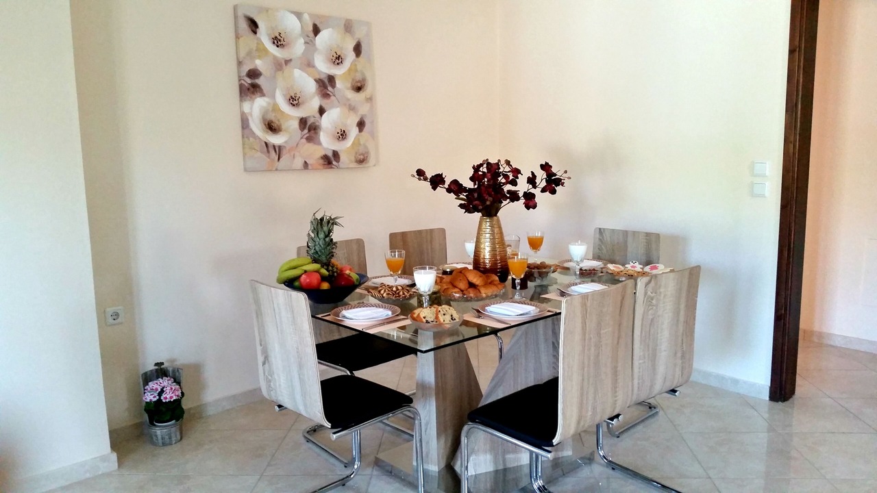 Photo of Bedroom in Monopari