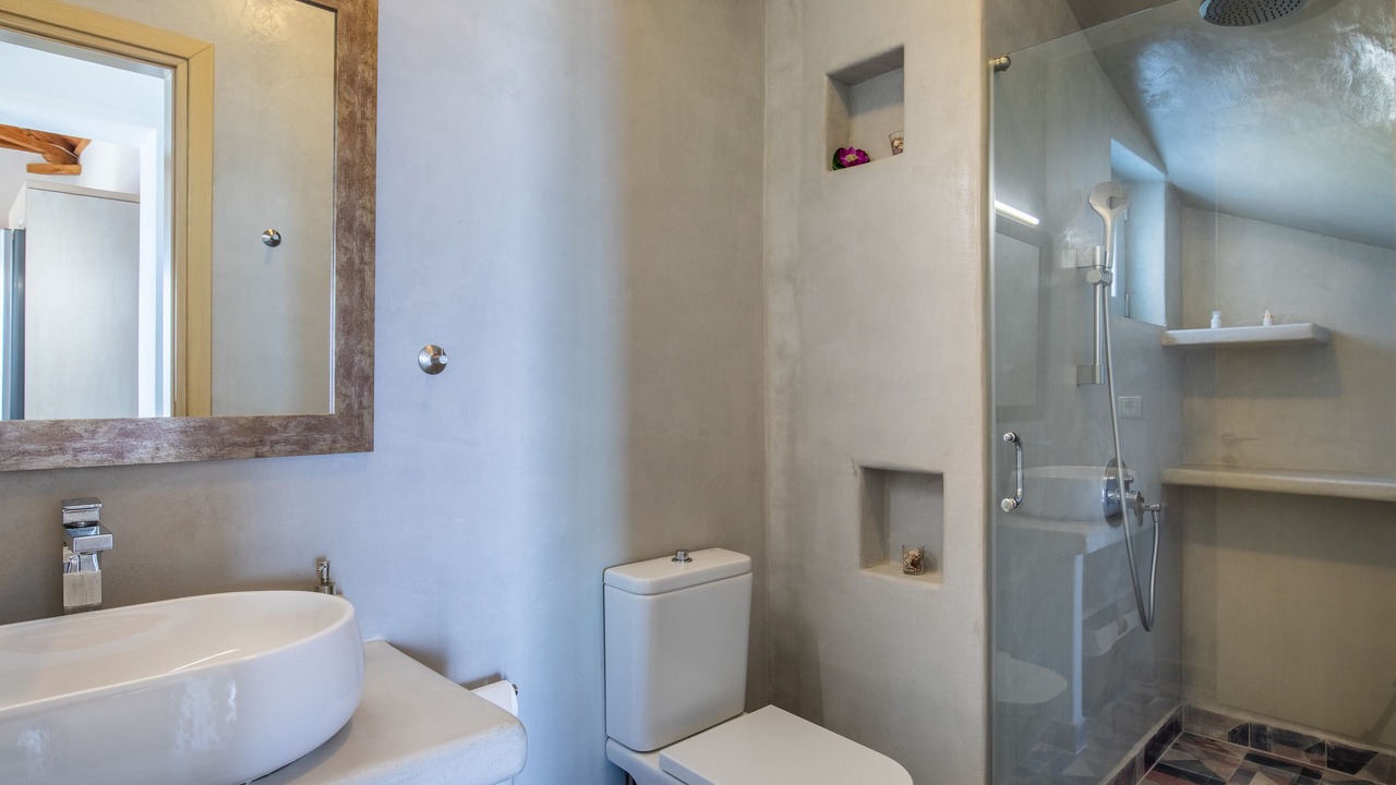 Photo of Bathroom in Glossa