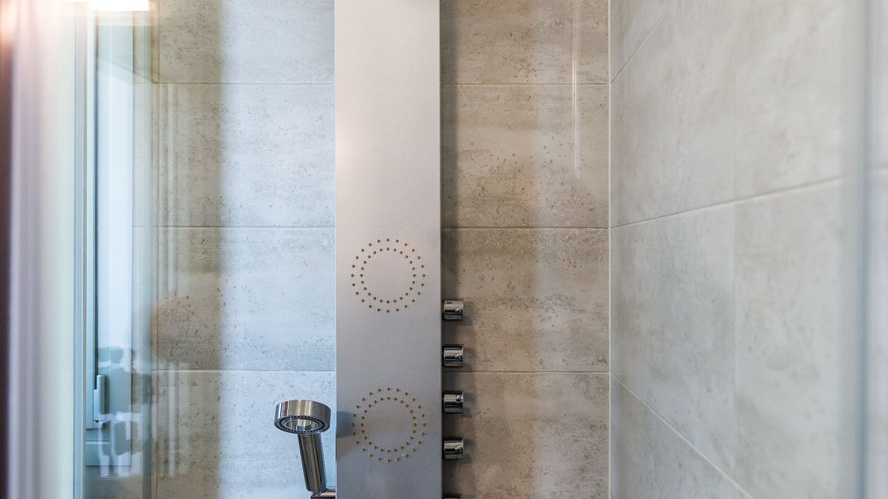 Photo of Bathroom in Glossa