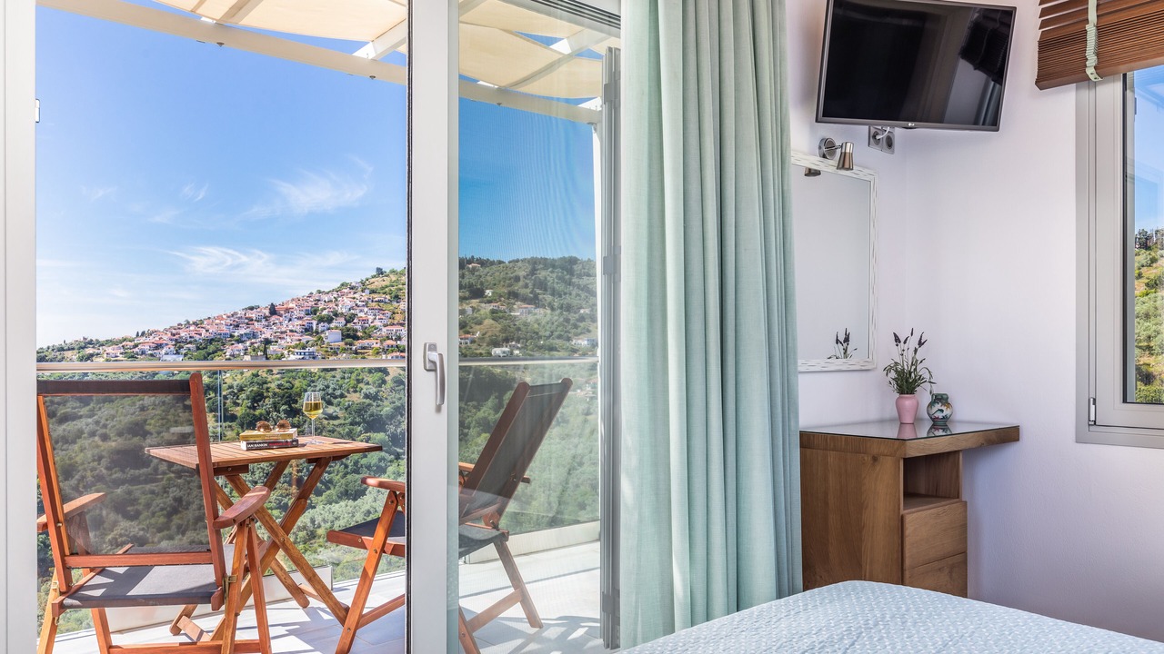Photo of Bedroom in Glossa