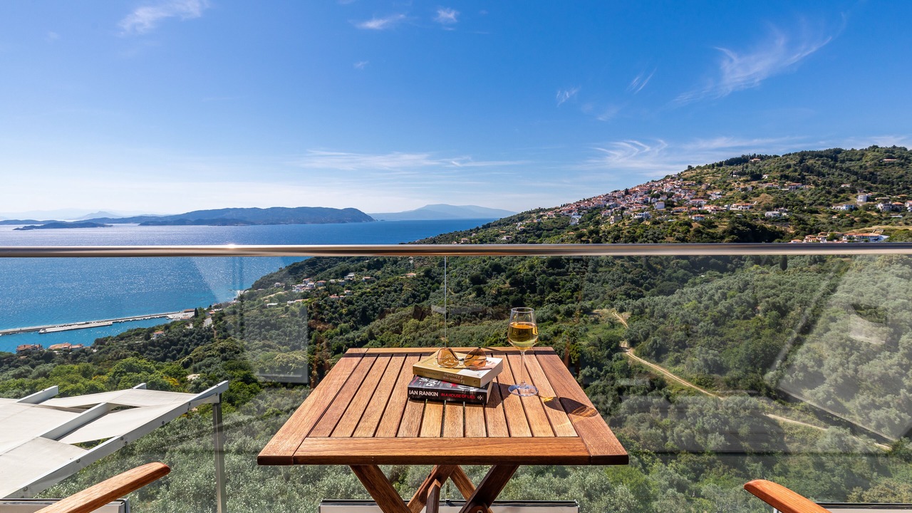 Photo of Outdoor in Glossa
