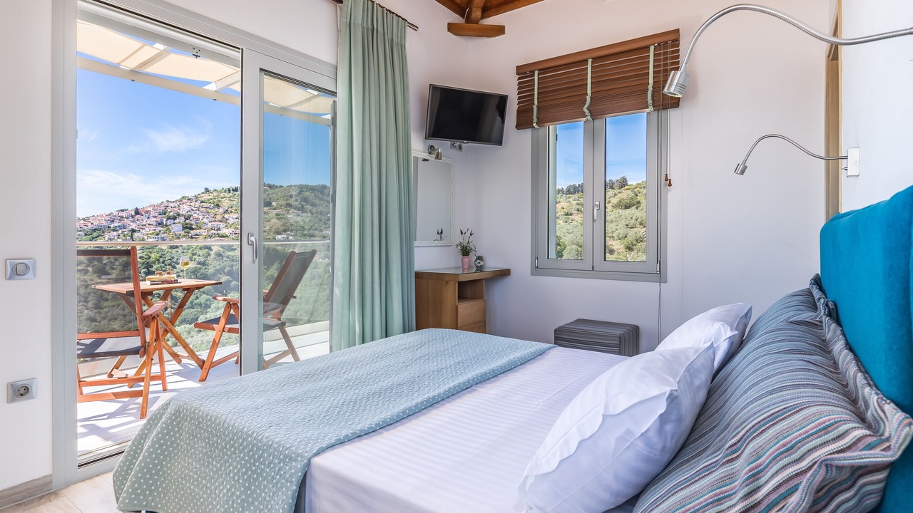 Photo of Bedroom in Glossa