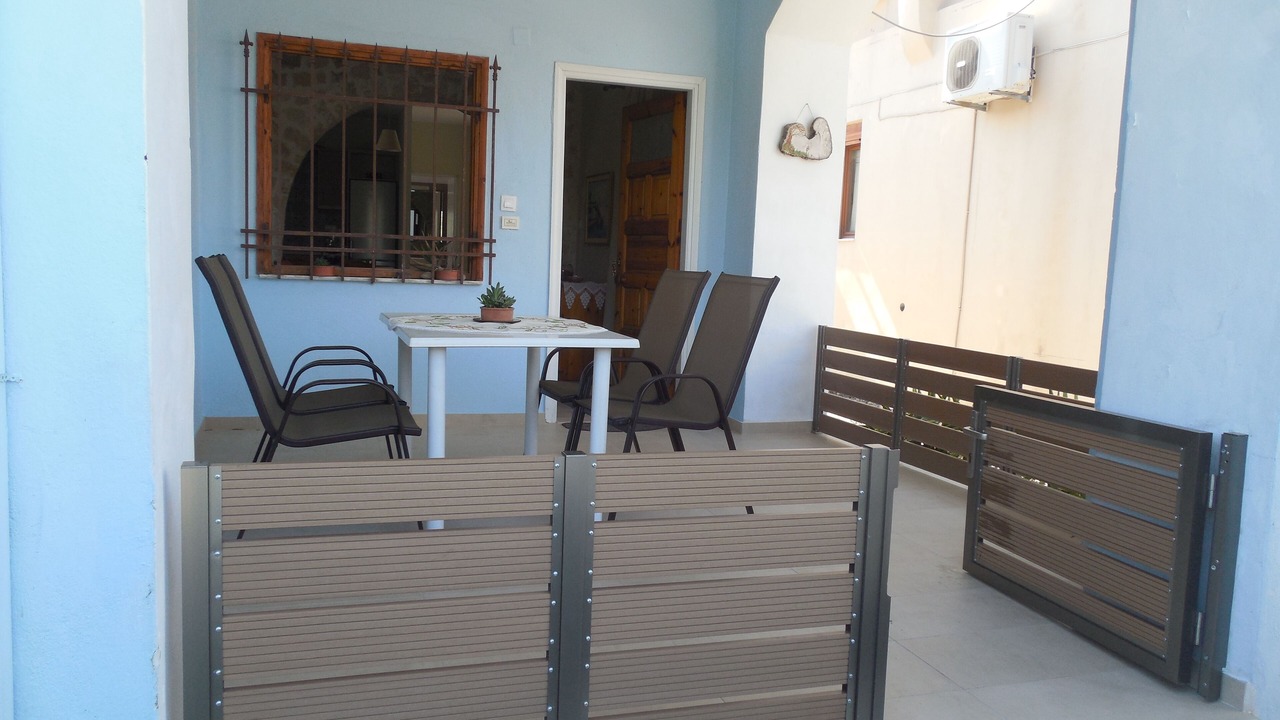 Photo of Patio Balcony in Mixorrouma