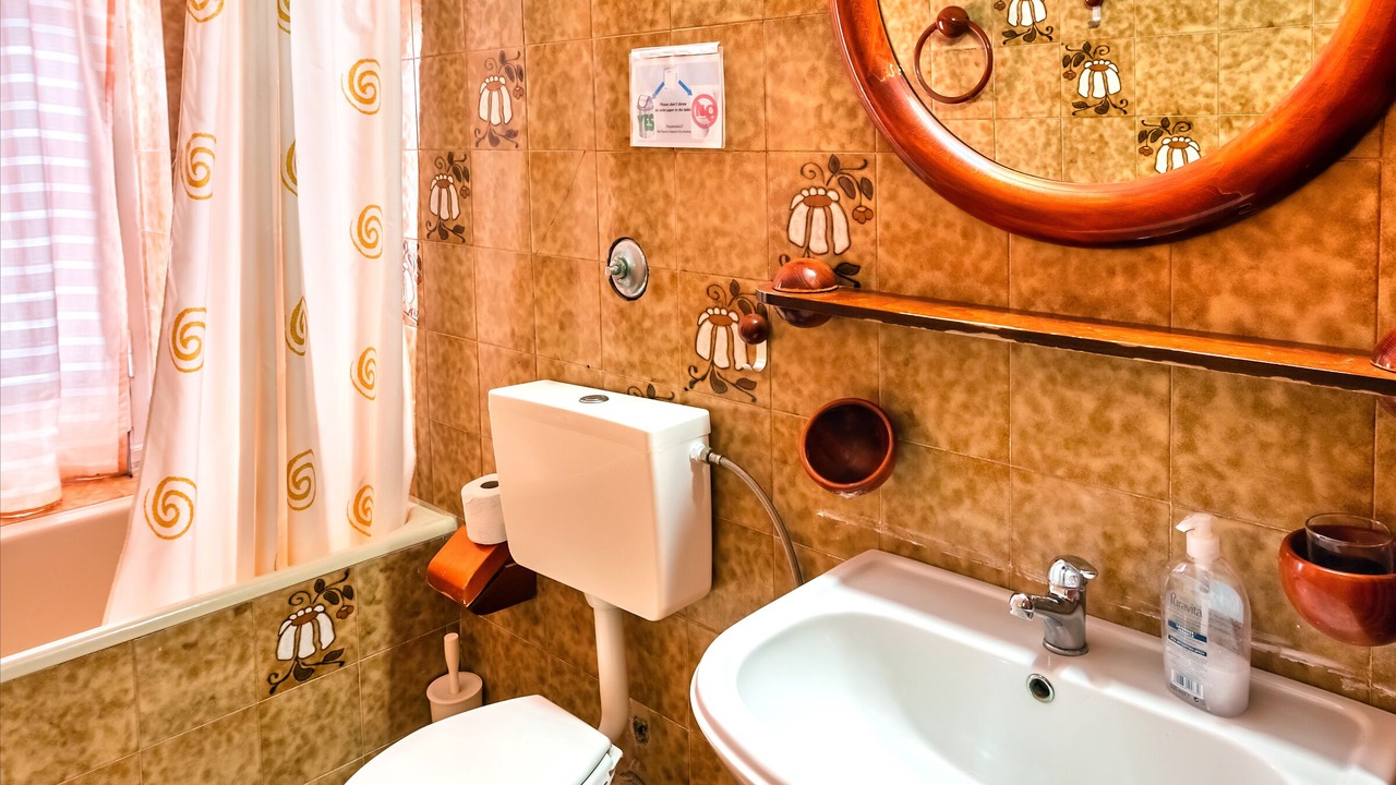 Photo of Bathroom in Kampos
