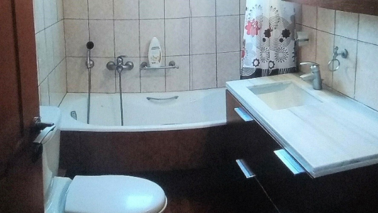 Photo of Bathroom in Perdhika