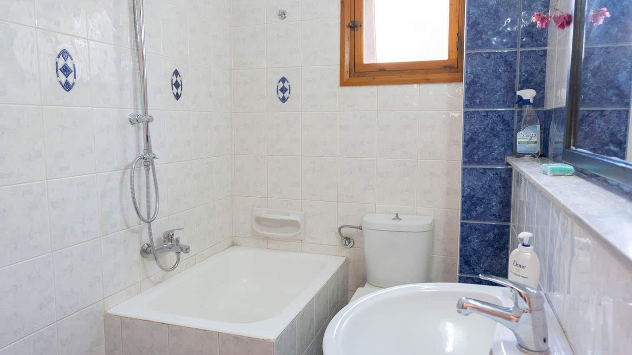 Photo of Bathroom in Frangokastellon