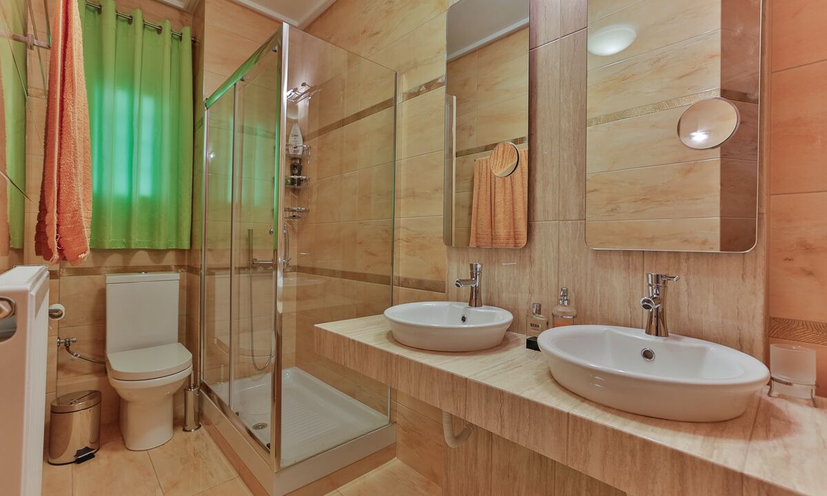 Photo of Bathroom in Agios Ioannis