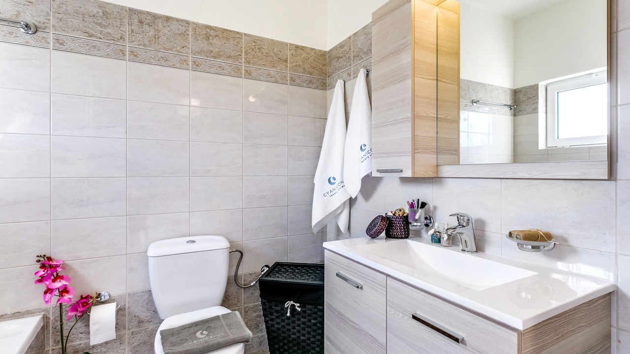 Photo of Bathroom in Kalyves