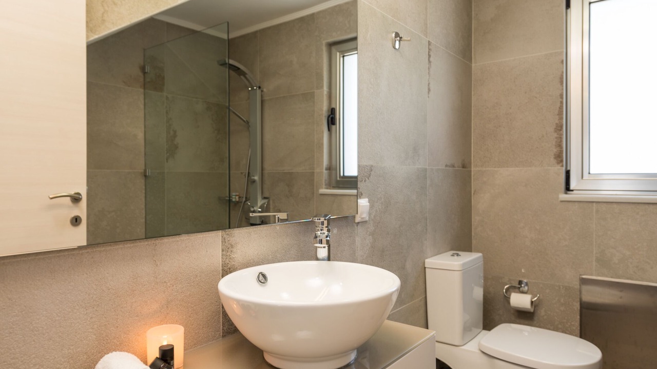 Photo of Bathroom in Gialos