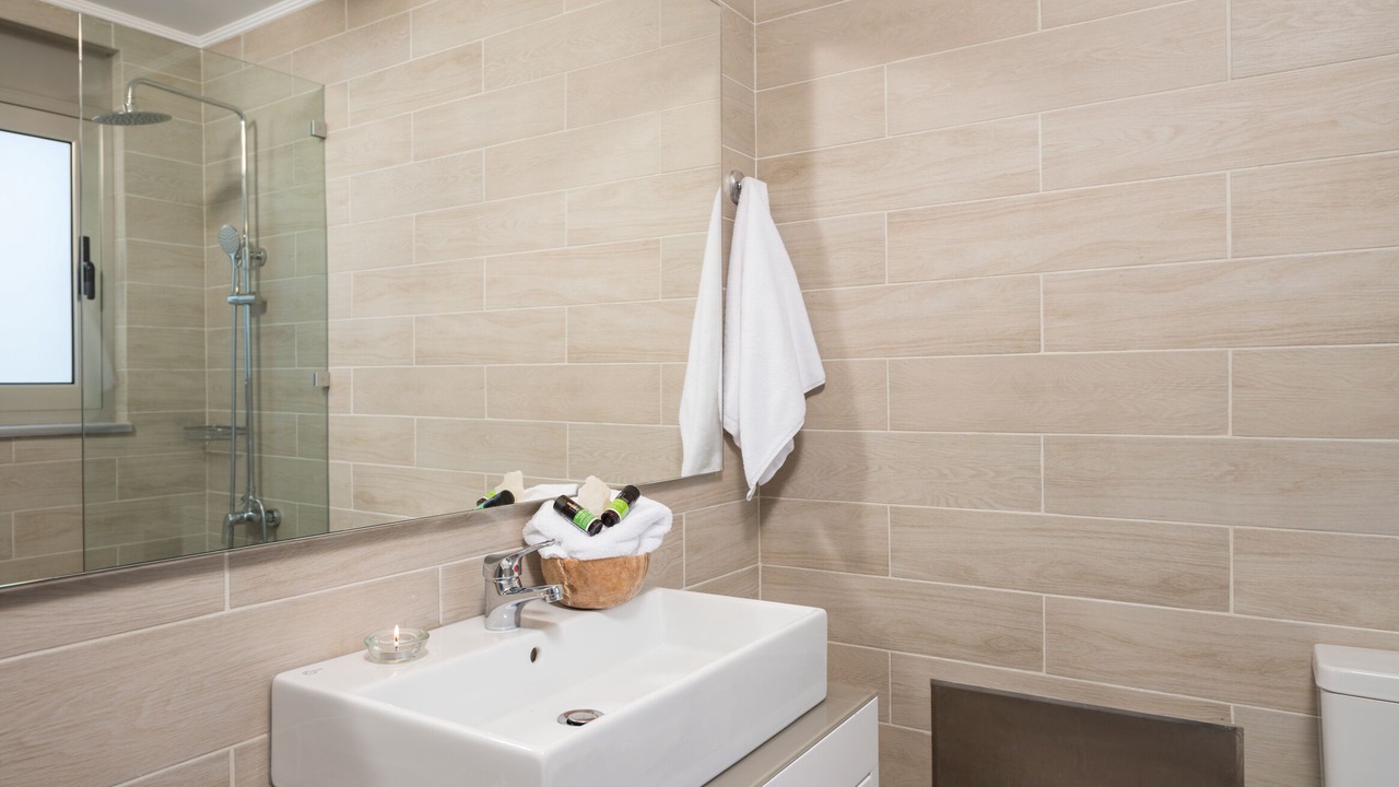 Photo of Bathroom in Gialos