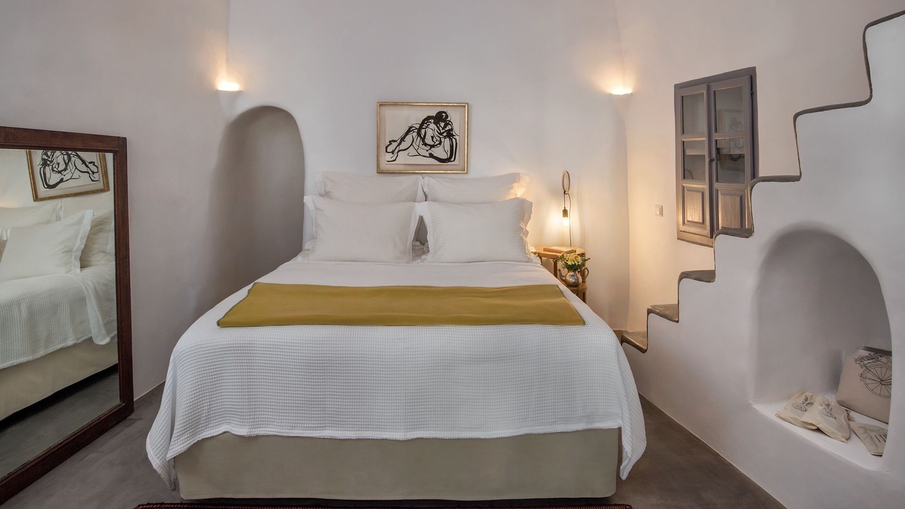 Photo of Bedroom in Oia