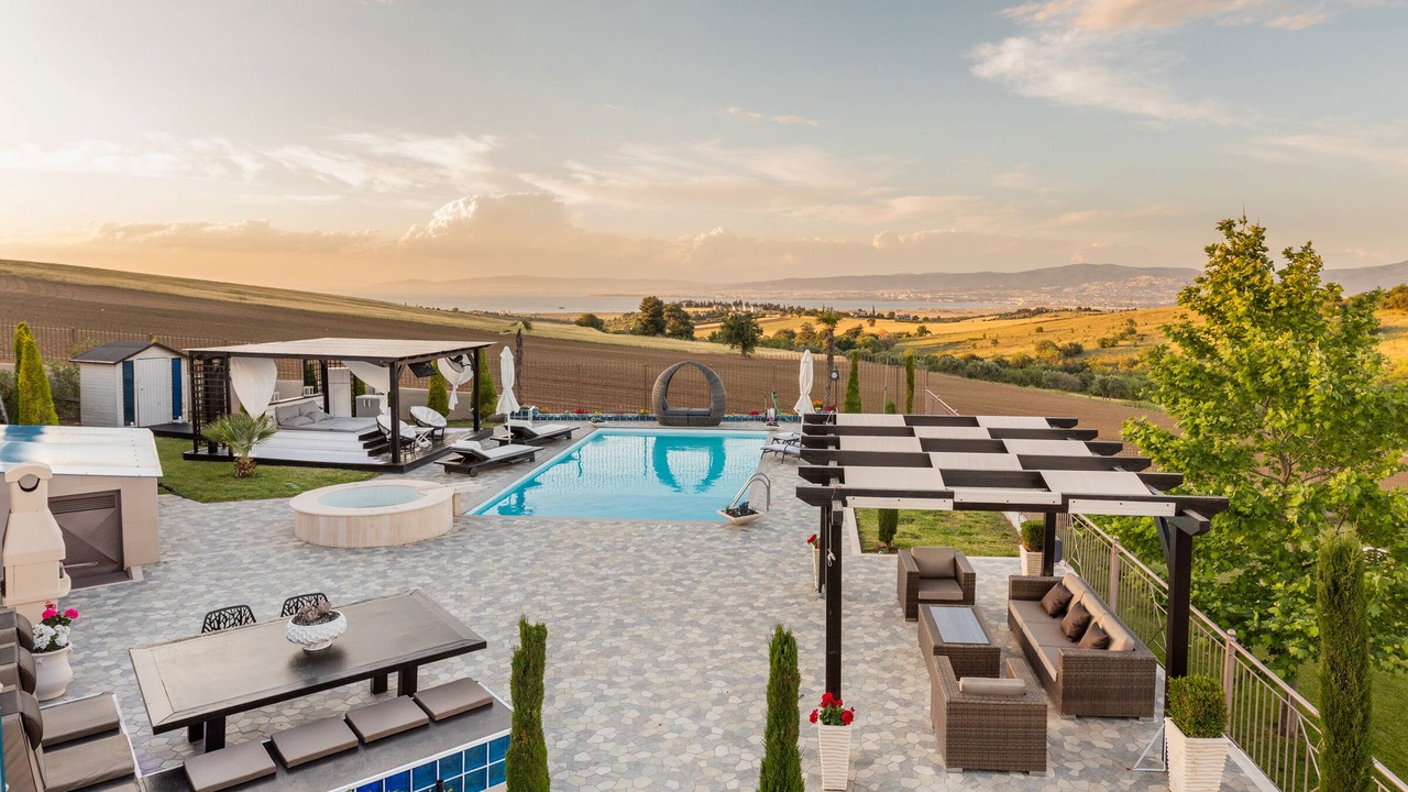 Photo of Outdoor in Plagiarion