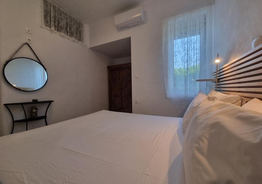 Photo of Bedroom in Lahania