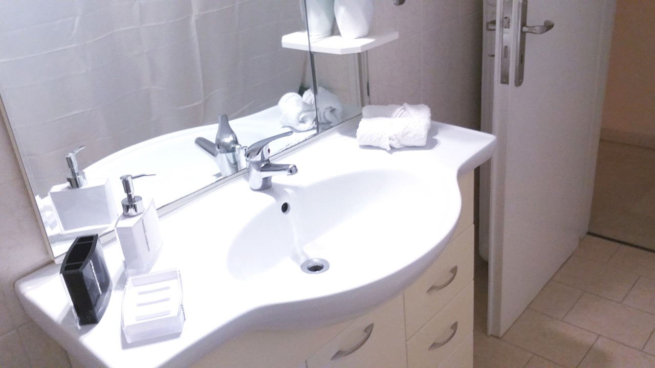 Photo of Bathroom in Kallithea
