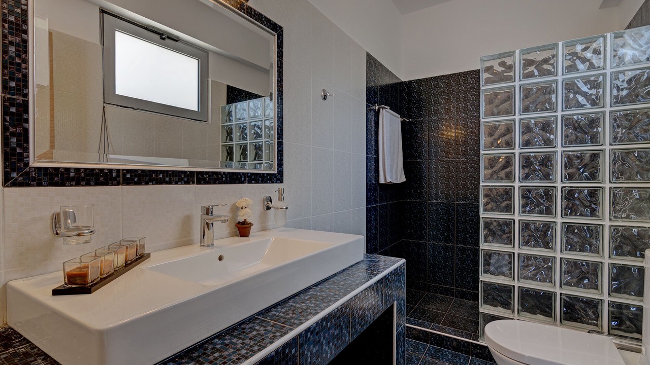 Photo of Bathroom in Sfinari