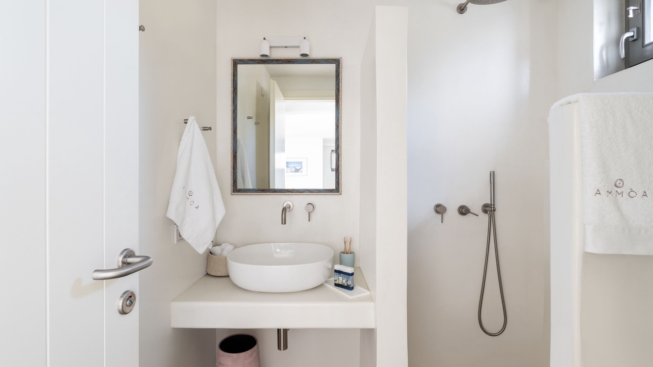 Photo of Bathroom in Ganema
