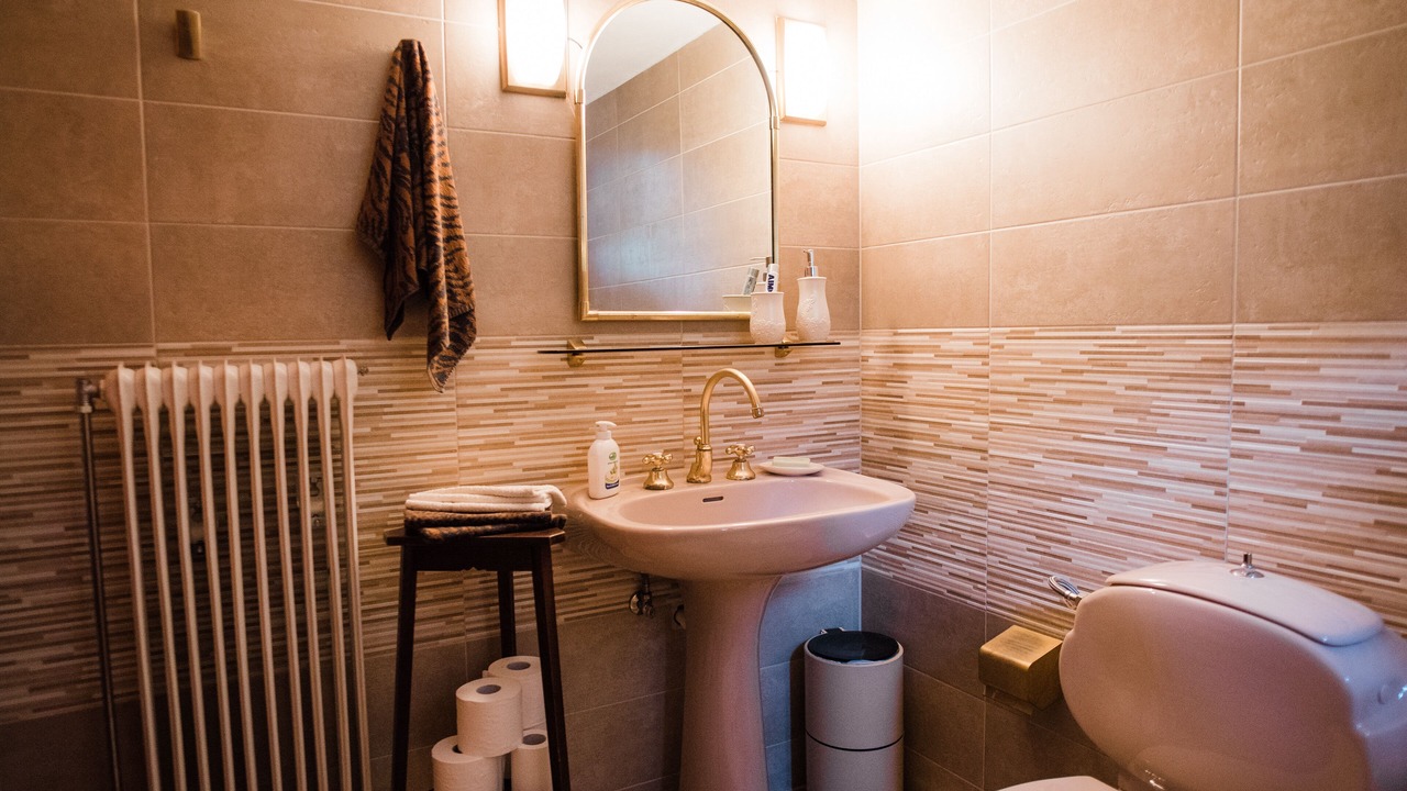 Photo of Bathroom in Aigialeia