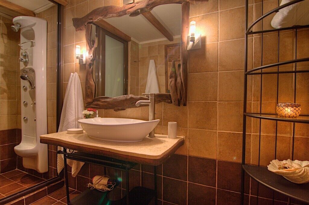 Photo of Bathroom in Lefkogeia