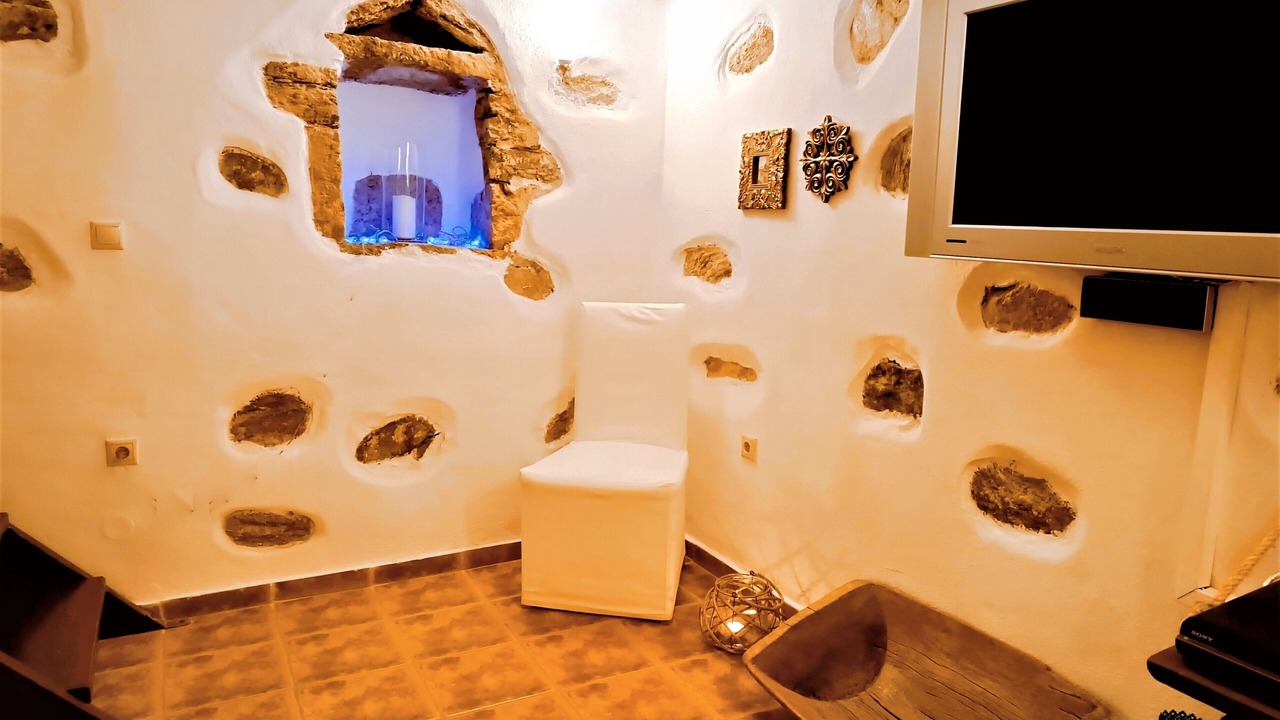 Photo of Bedroom in Lefkogeia