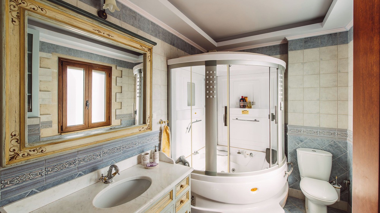 Photo of Bathroom in Kalathas