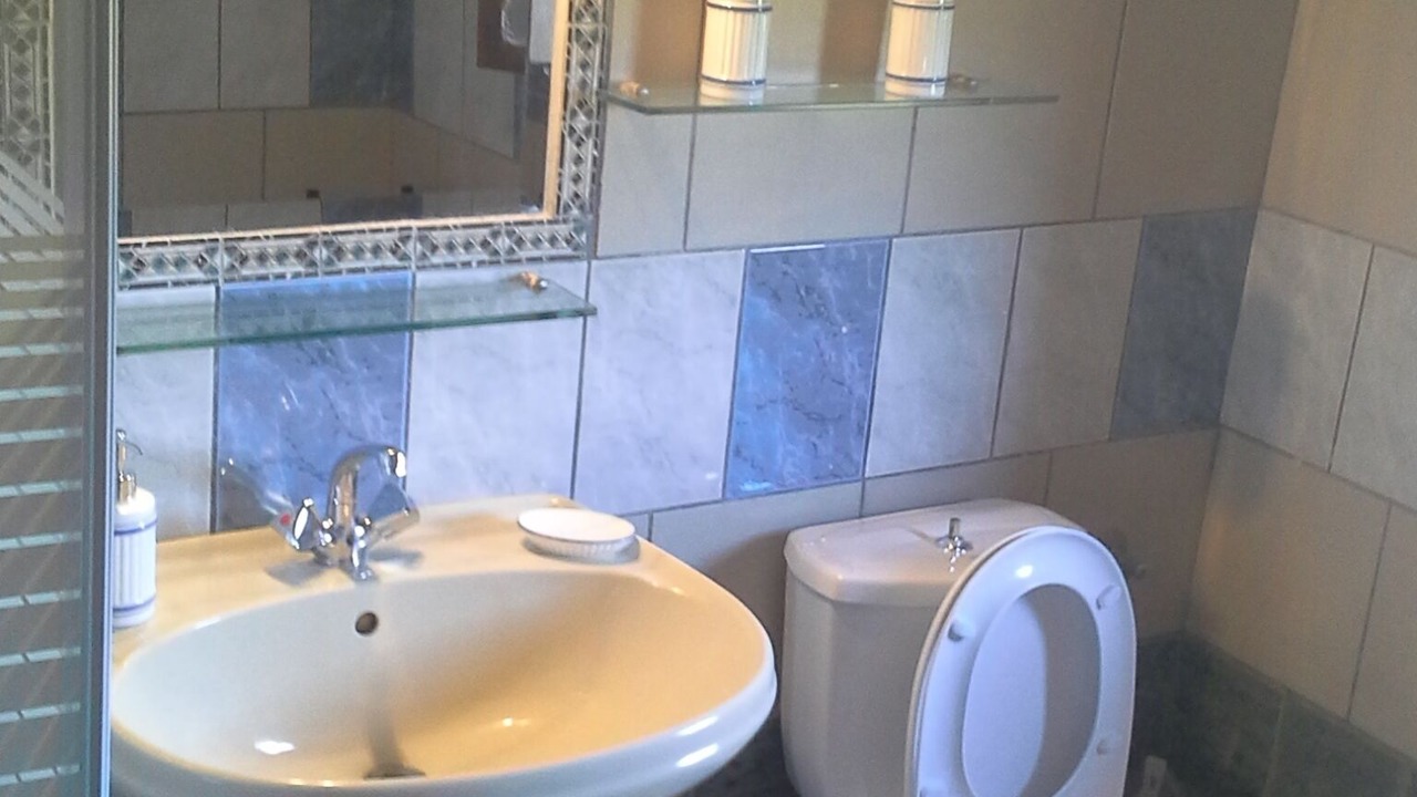 Photo of Bathroom in Koukounara