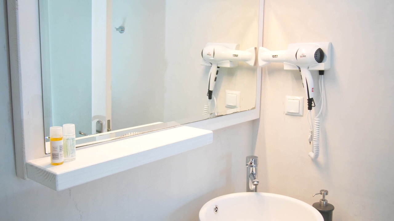 Photo of Bathroom in Kamari