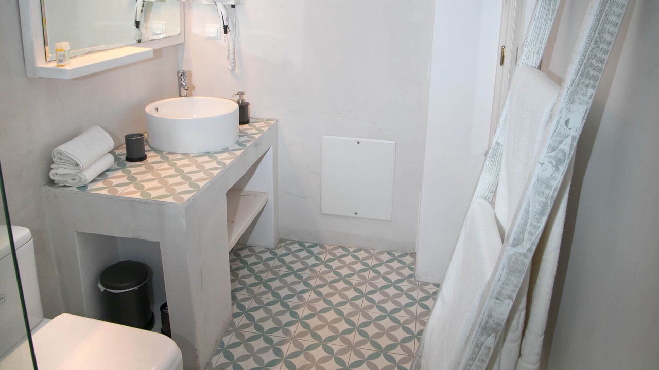 Photo of Bathroom in Kamari