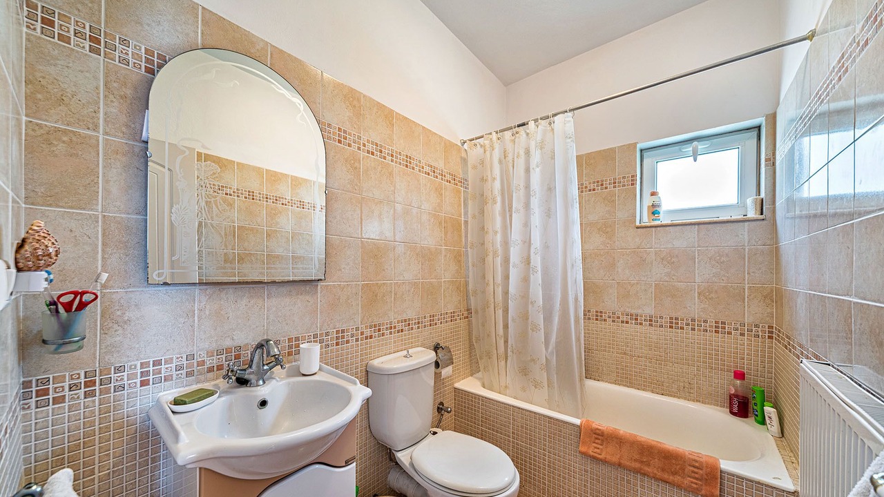 Photo of Bathroom in Vrouhas