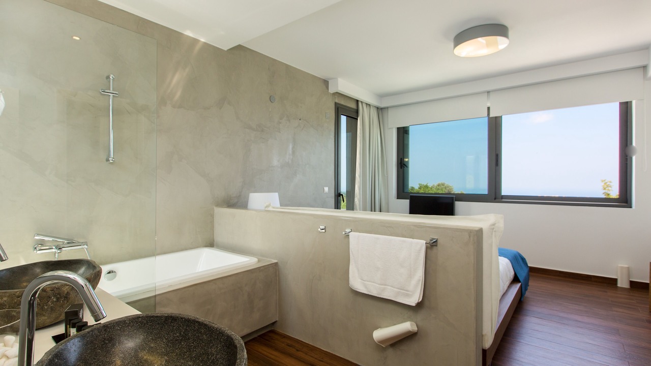 Photo of Bathroom in Skouloufia