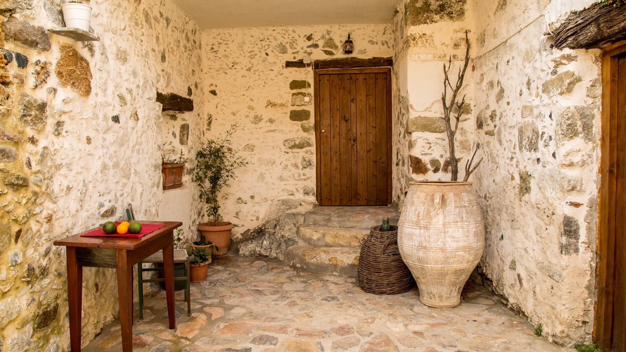 Photo of Patio Balcony in Mixorrouma