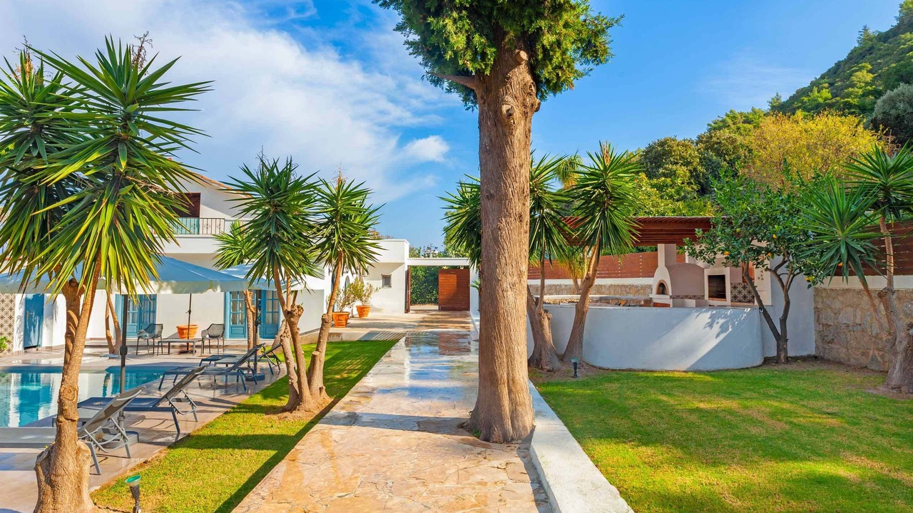 Photo of Outdoor in Ixia