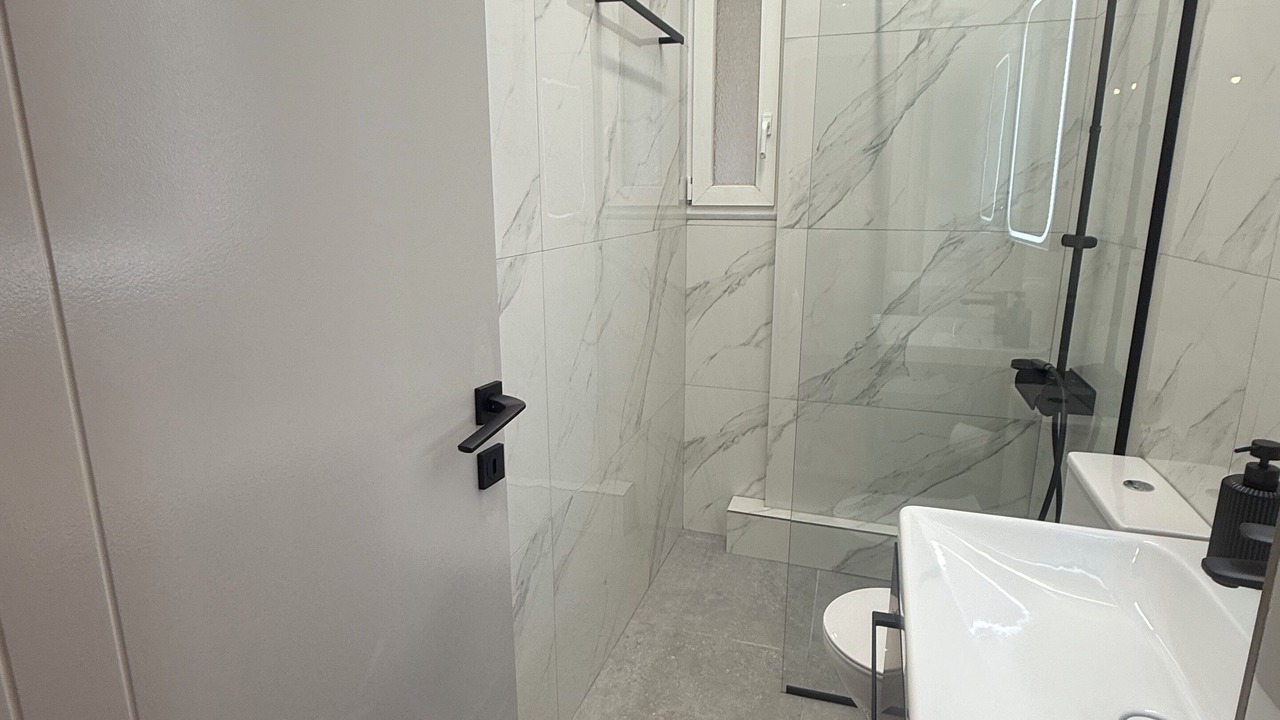 Photo of Bathroom in Larissa