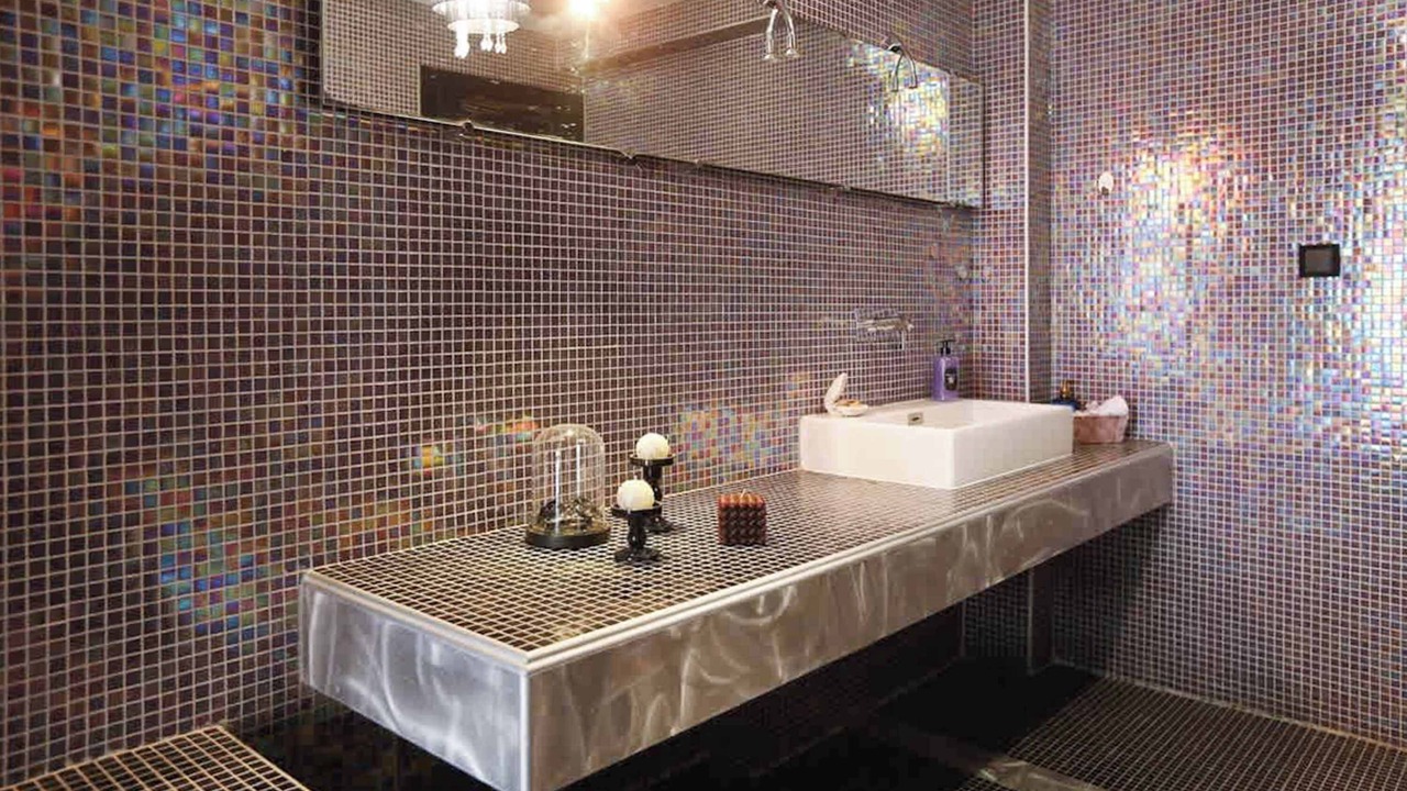 Photo of Bathroom in Thermi