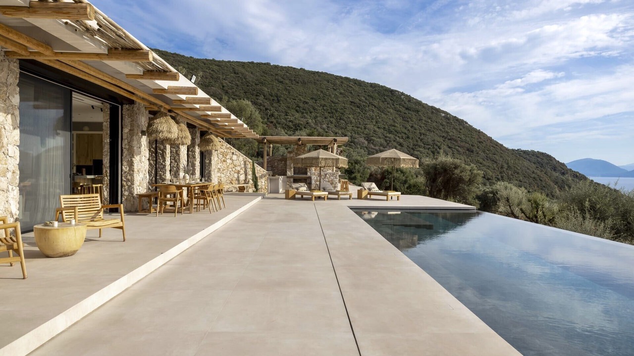 Photo of Outdoor in Evgiros