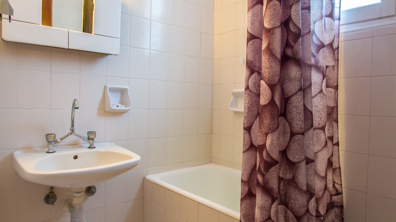 Photo of Bathroom in Alinda