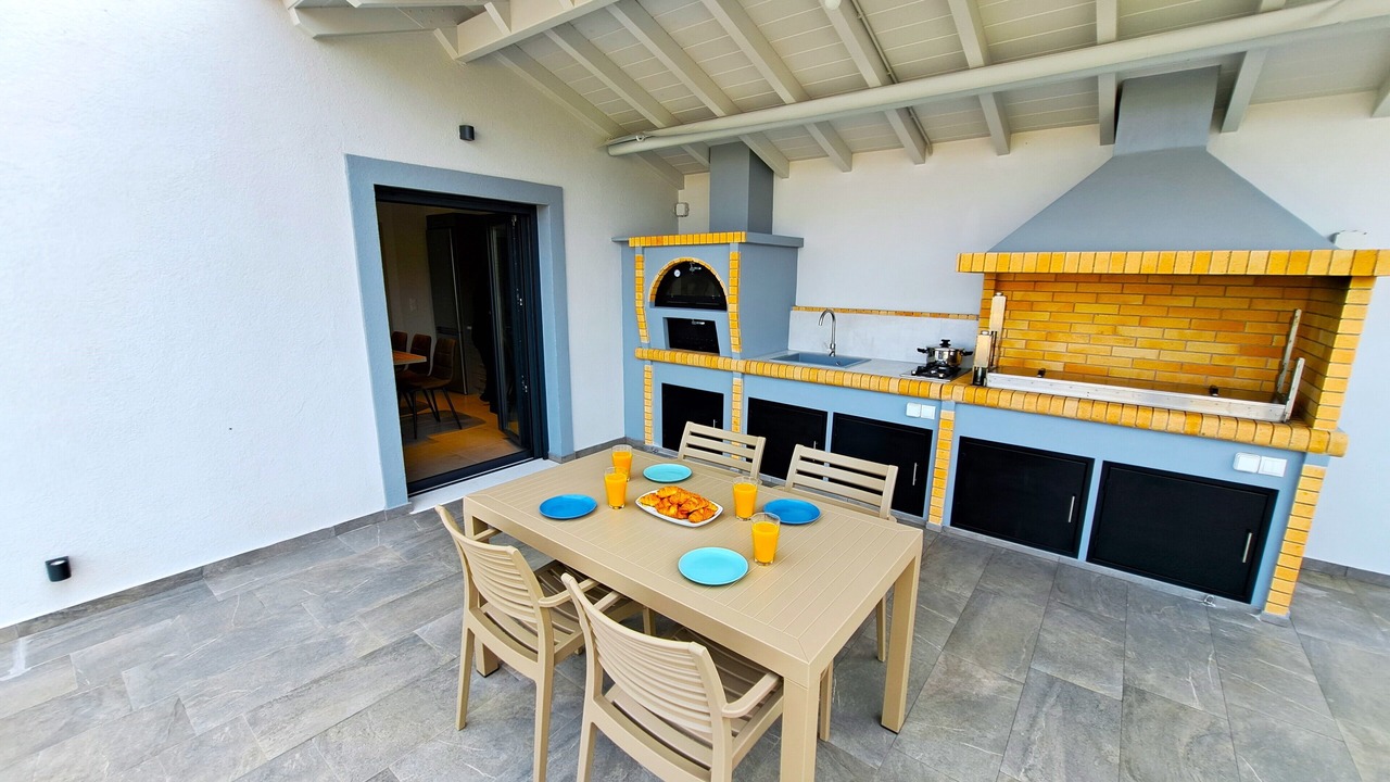 Photo of Outdoor in Mourteri