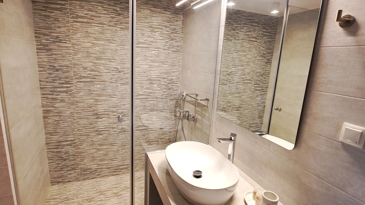 Photo of Bathroom in Mourteri