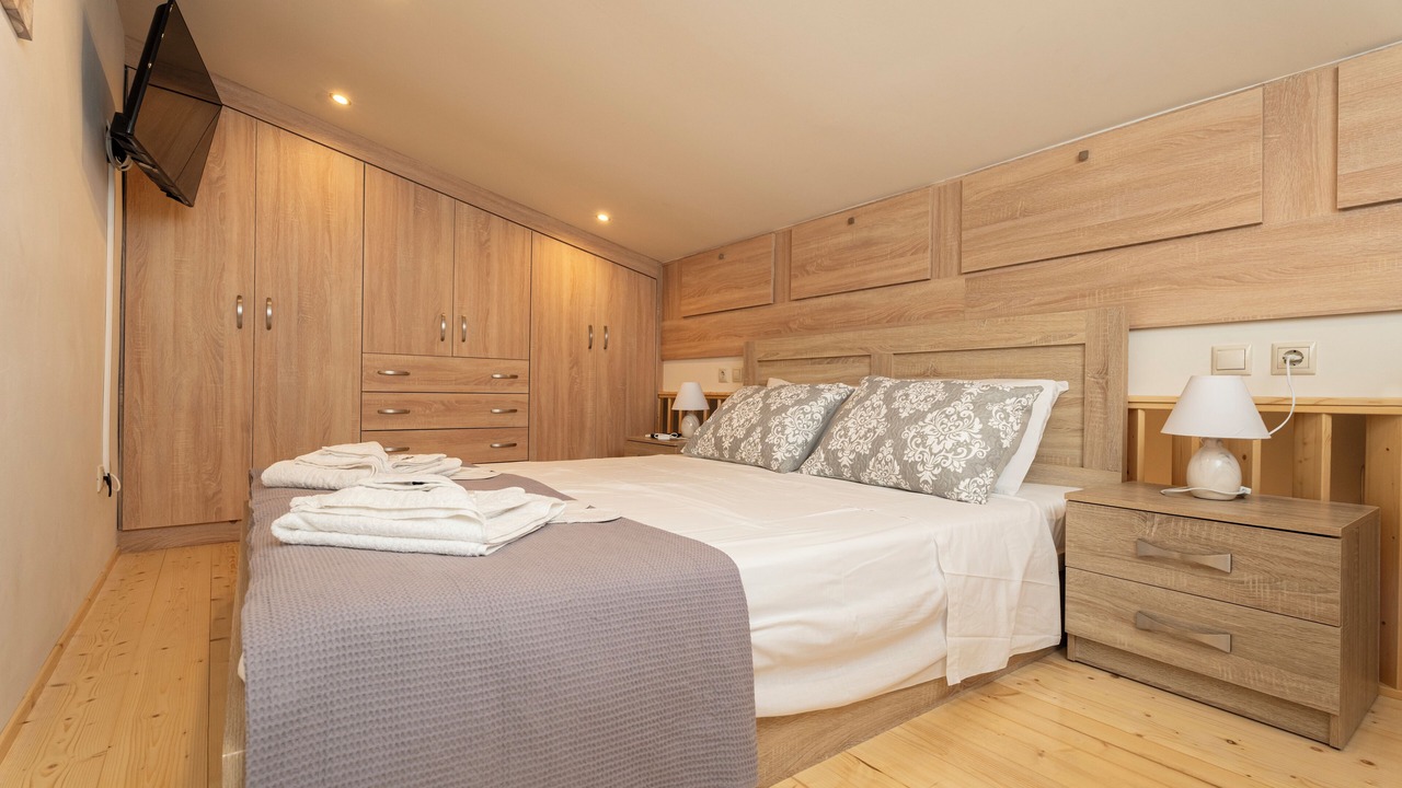 Photo of Bedroom in Salakos